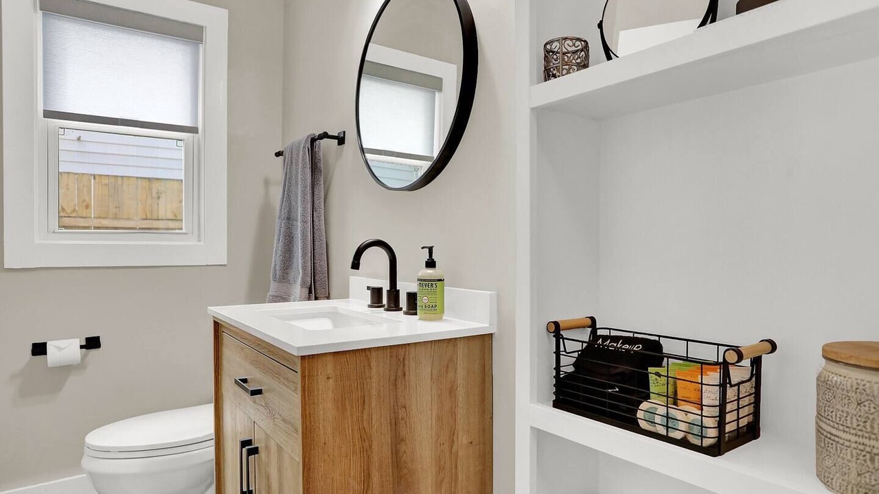 Photo of Bathroom in East Memphis