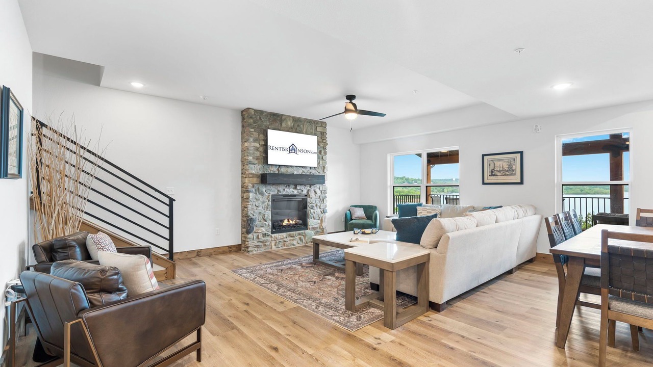 Photo of Livingroom in Hollister