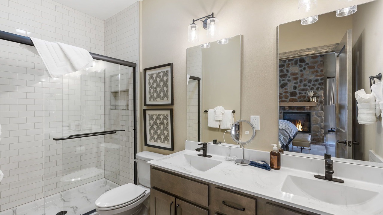 Photo of Bathroom in Table Rock