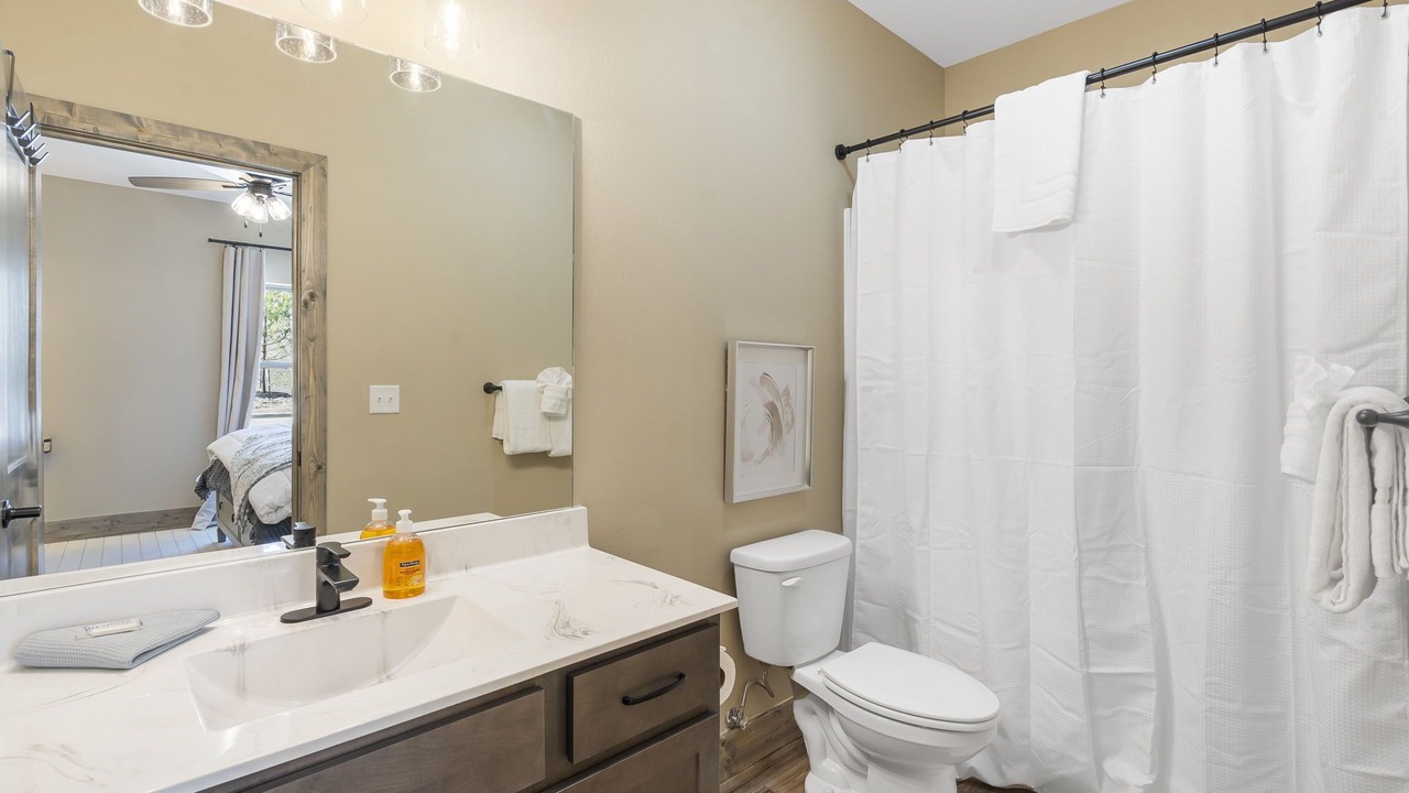 Photo of Bathroom in Table Rock