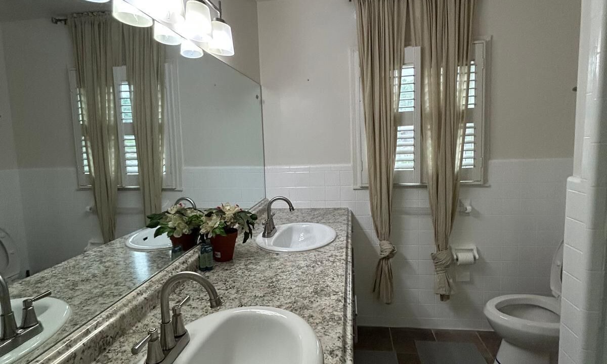 Photo of Bathroom in East Memphis