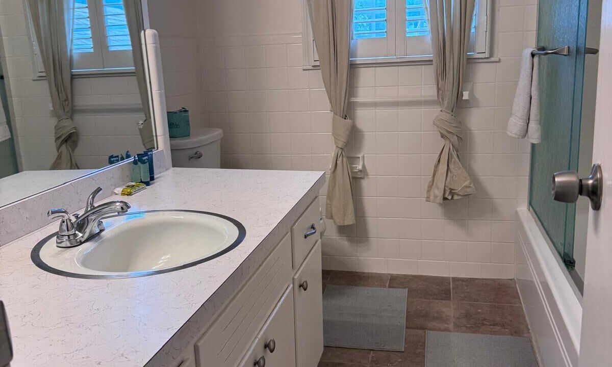 Photo of Bathroom in East Memphis