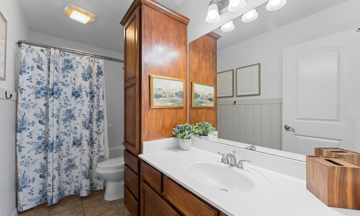 Photo of Bathroom in Branson Theater District