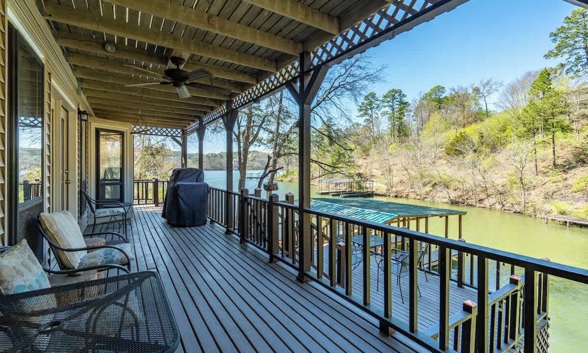 Photo of Patio Balcony in Jones Mills