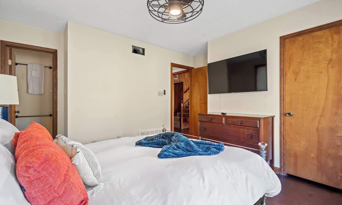 Photo of Bedroom in Jones Mills
