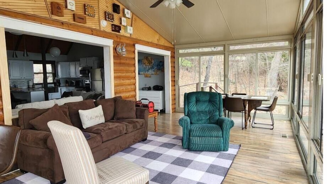 Photo of Livingroom in Eufaula