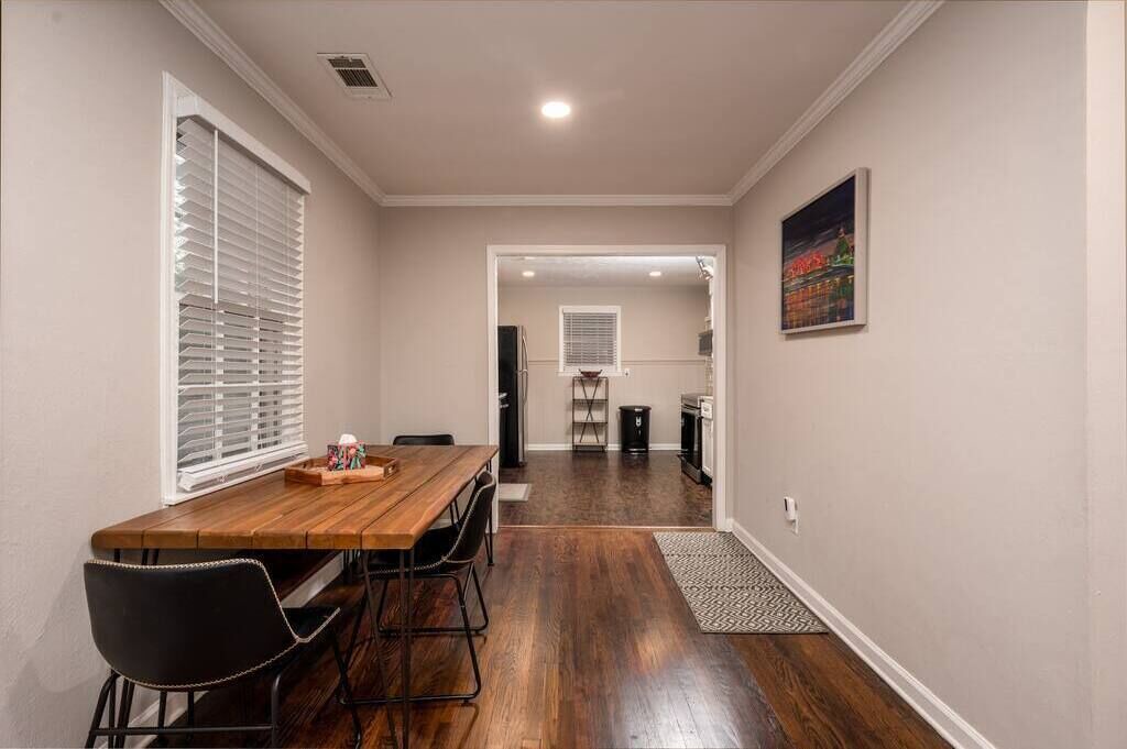 Photo of Livingroom in East Memphis