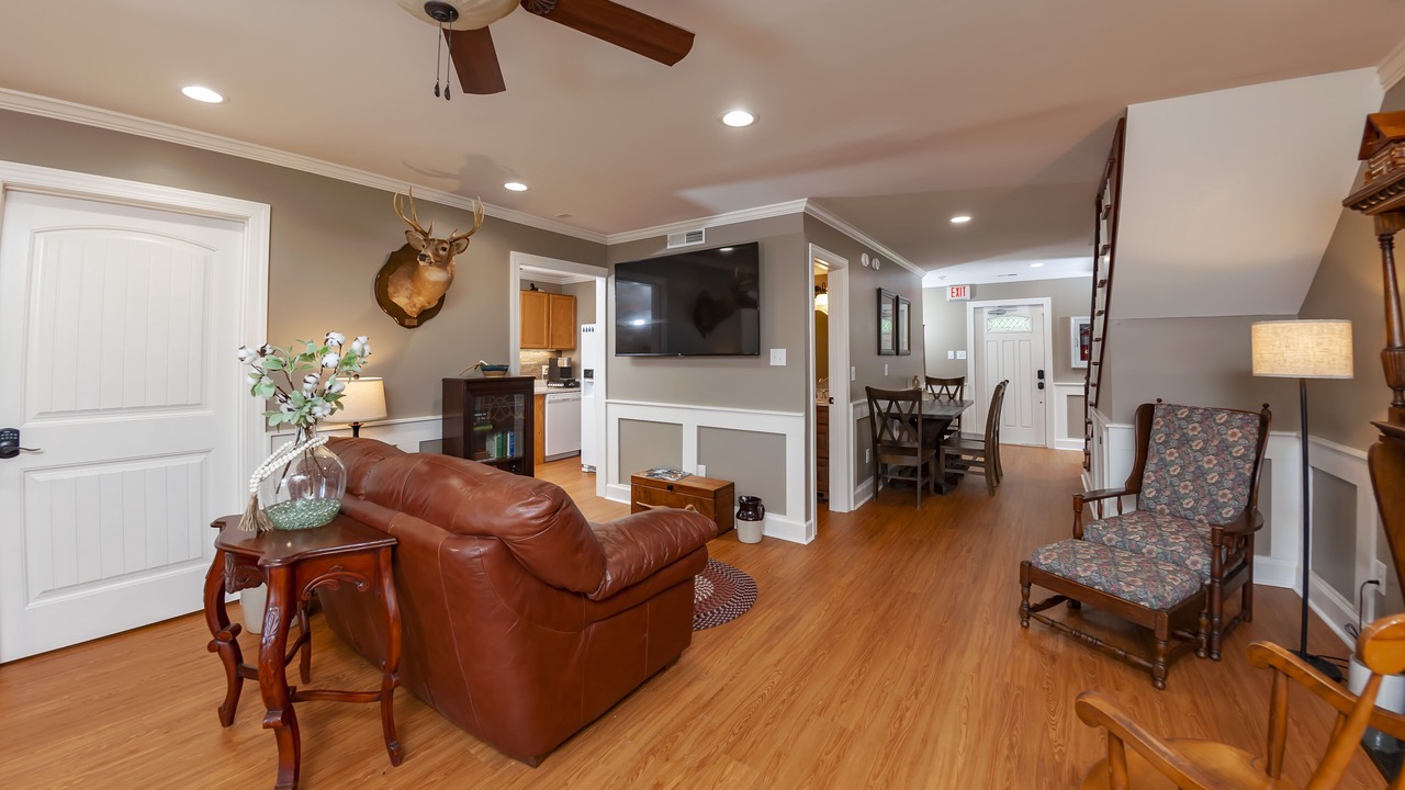 Photo of Livingroom in Oriental