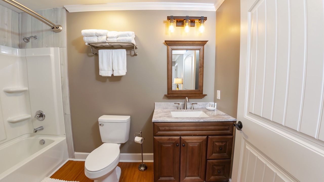 Photo of Bathroom in Oriental