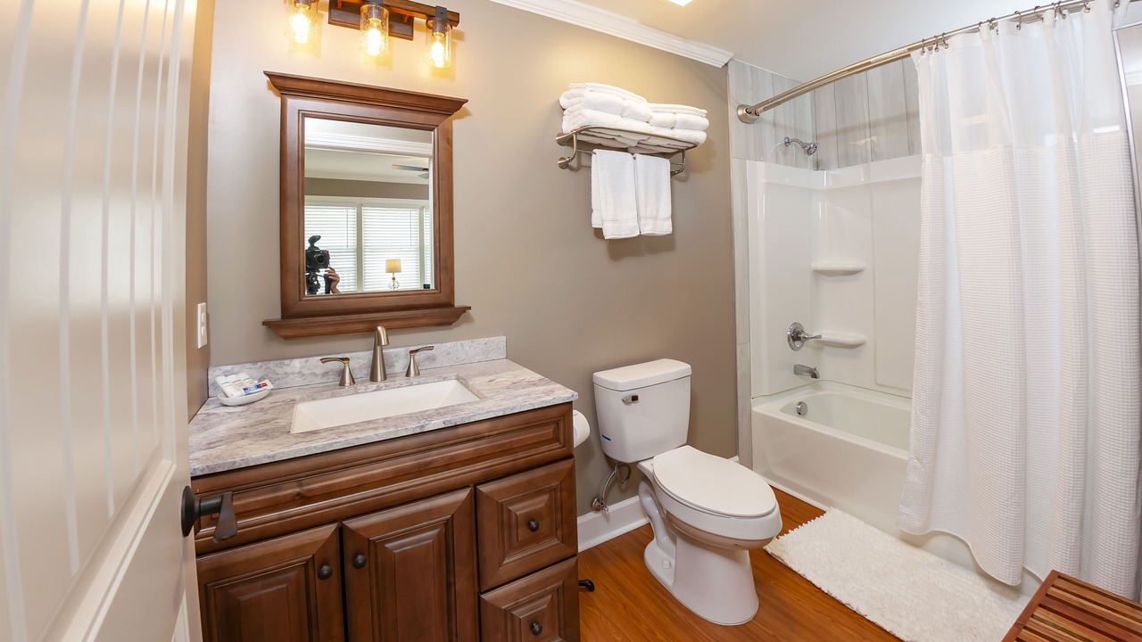 Photo of Bathroom in Oriental
