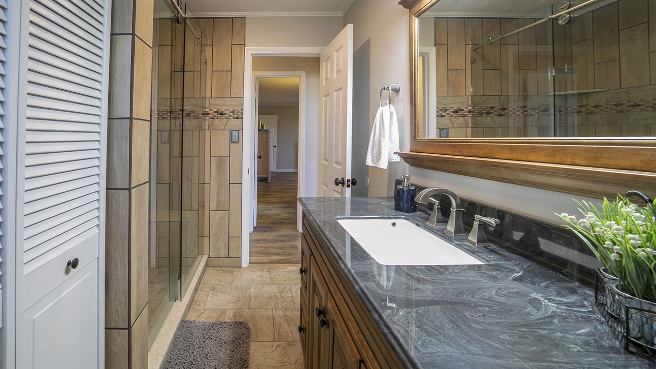 Photo of Bathroom in Buechel