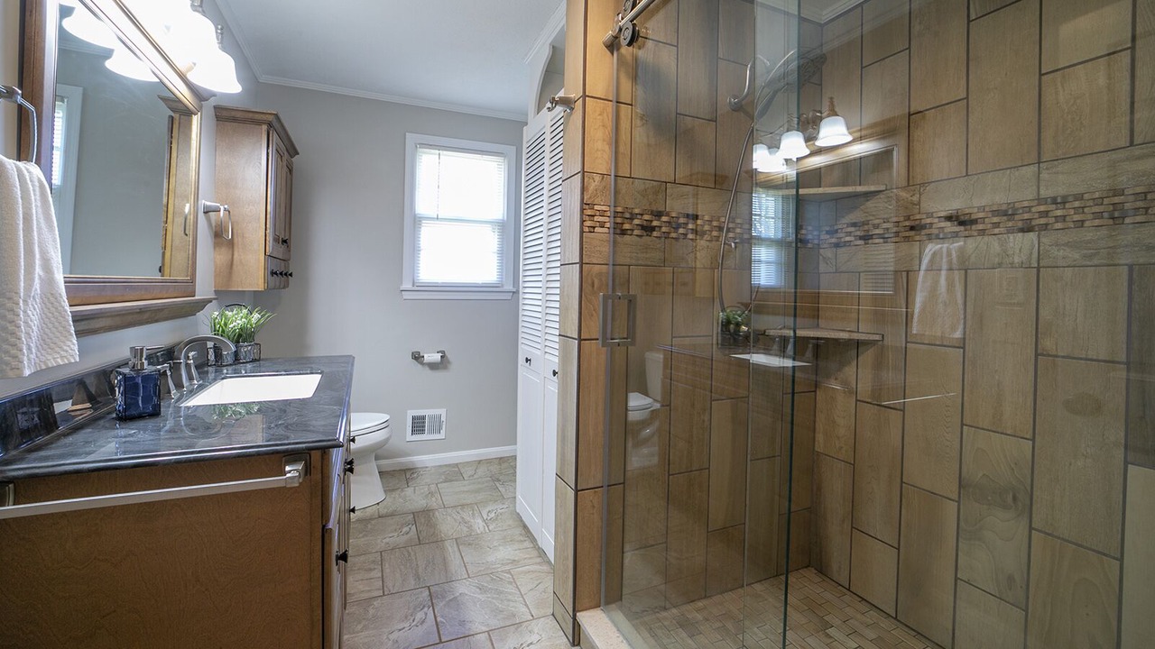 Photo of Bathroom in Buechel