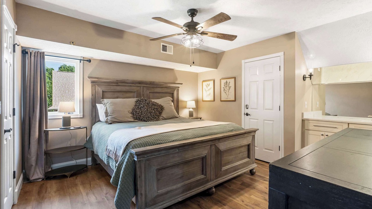 Photo of Bedroom in Branson West