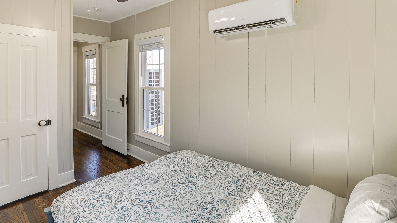 Photo of Bedroom in Newton