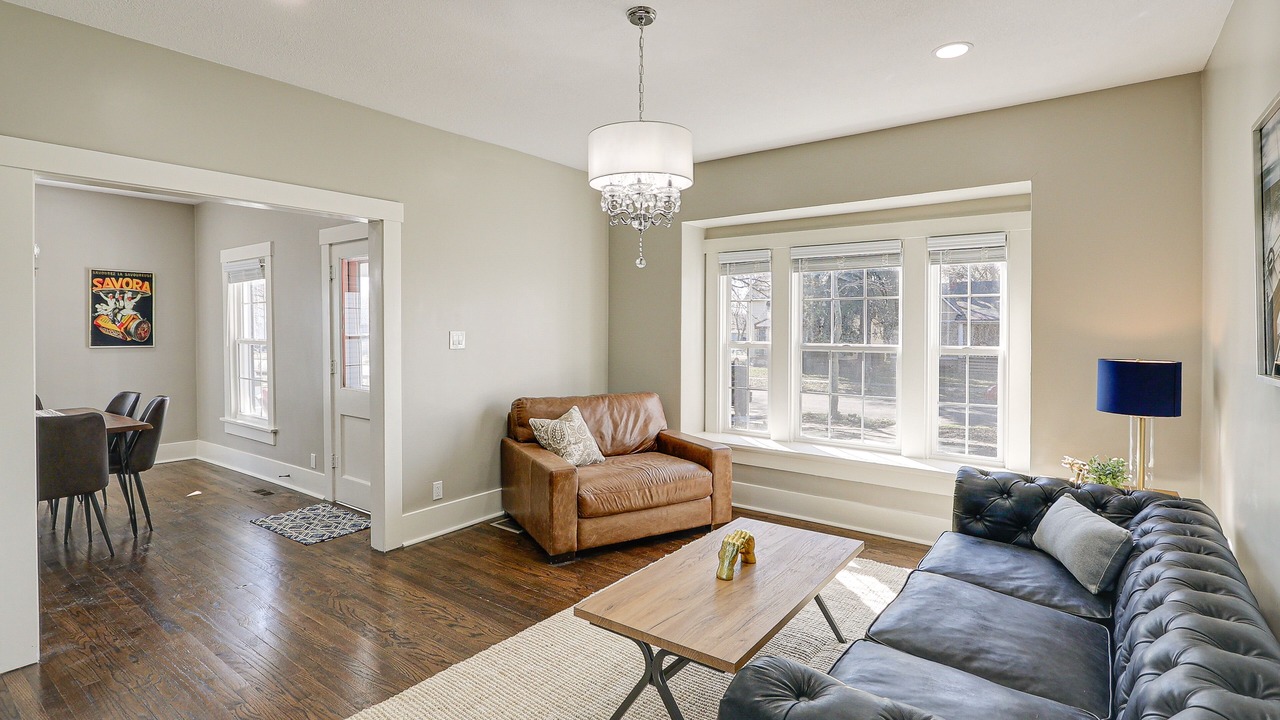 Photo of Livingroom in Newton
