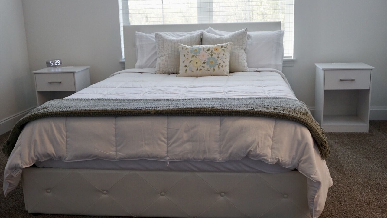 Photo of Bedroom in Maryville