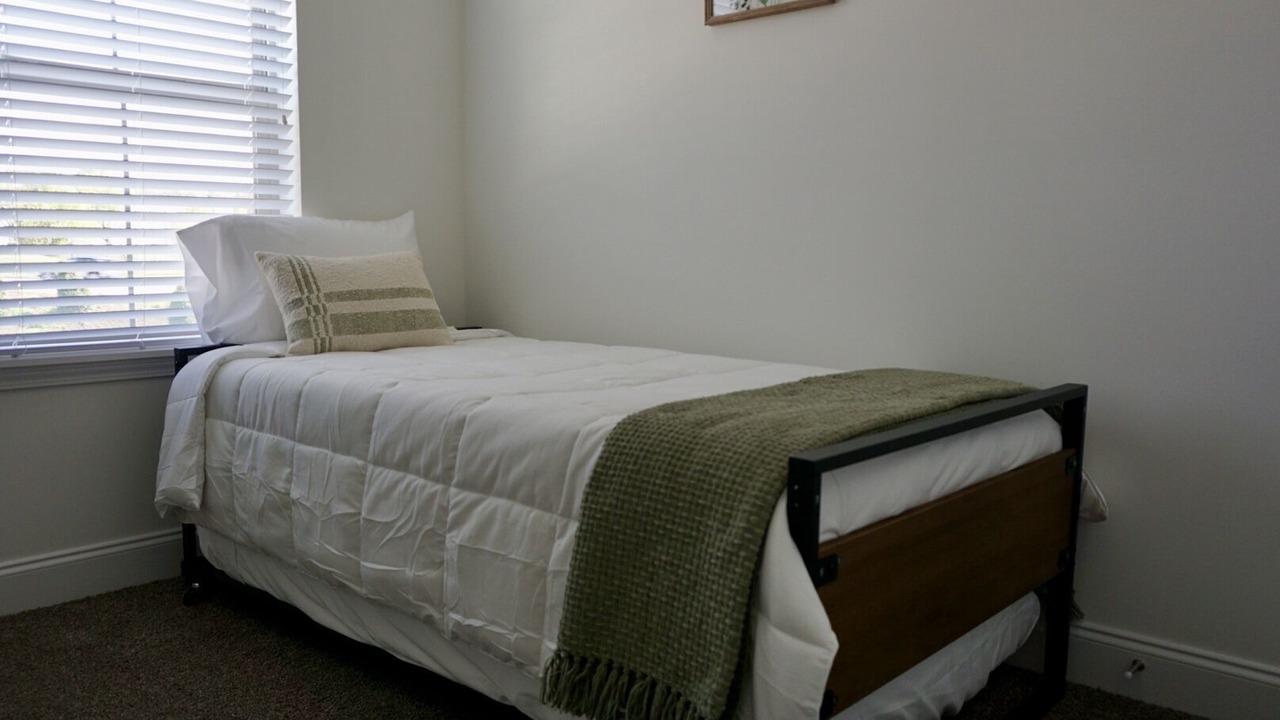 Photo of Bedroom in Maryville