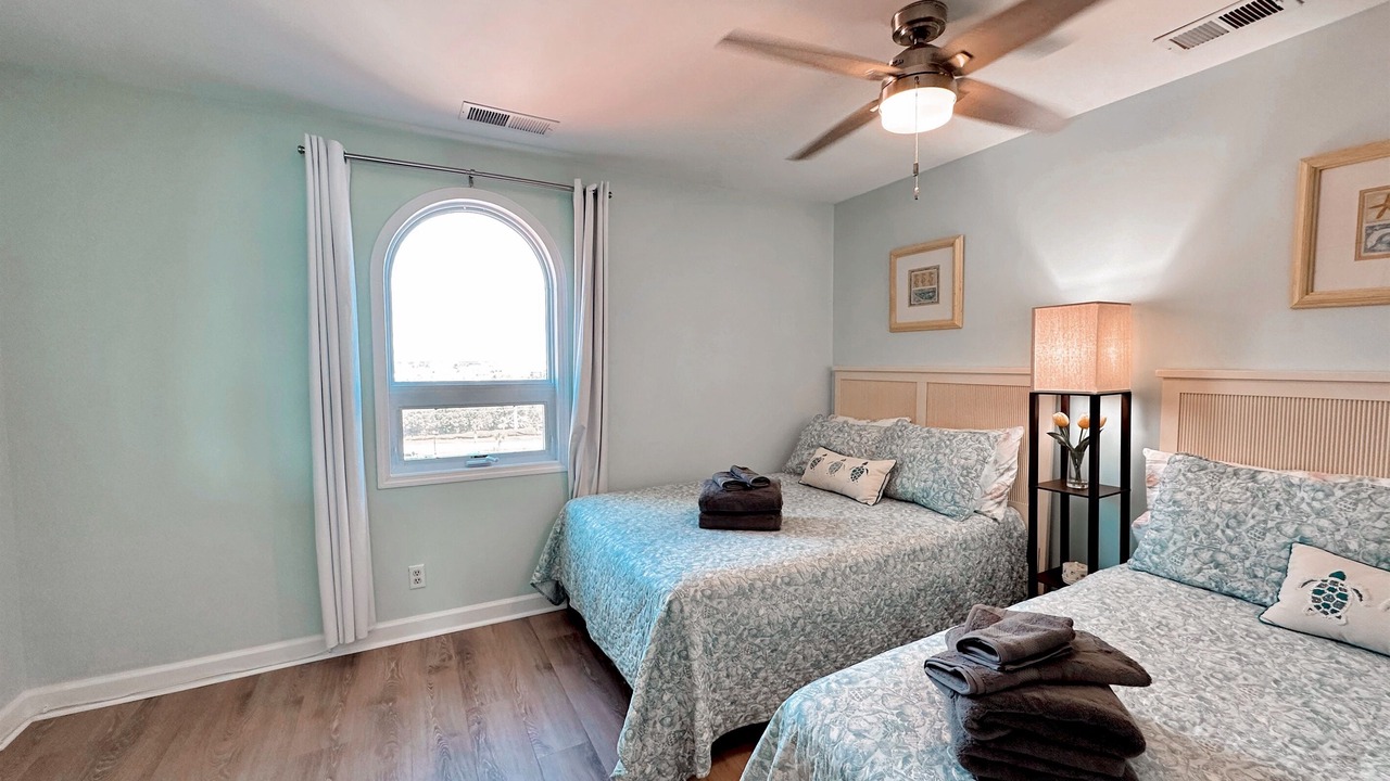 Photo of Bedroom in North Topsail Beach