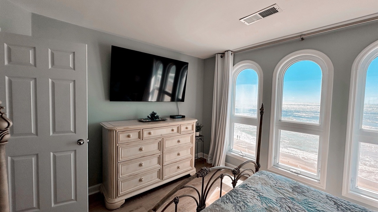 Photo of Bedroom in North Topsail Beach