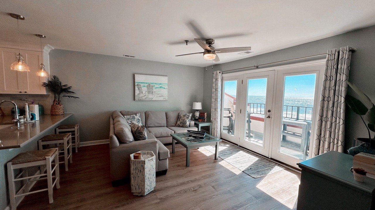 Photo of Livingroom in North Topsail Beach