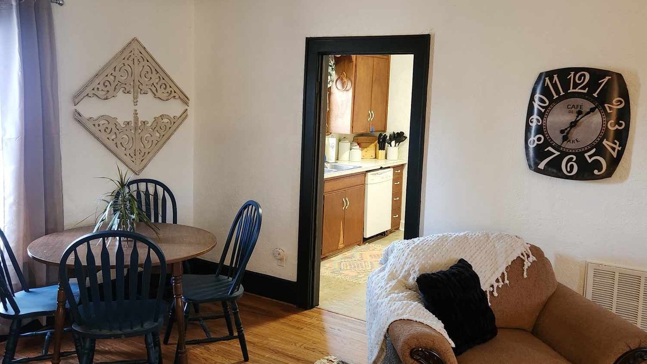 Photo of Livingroom in Ames