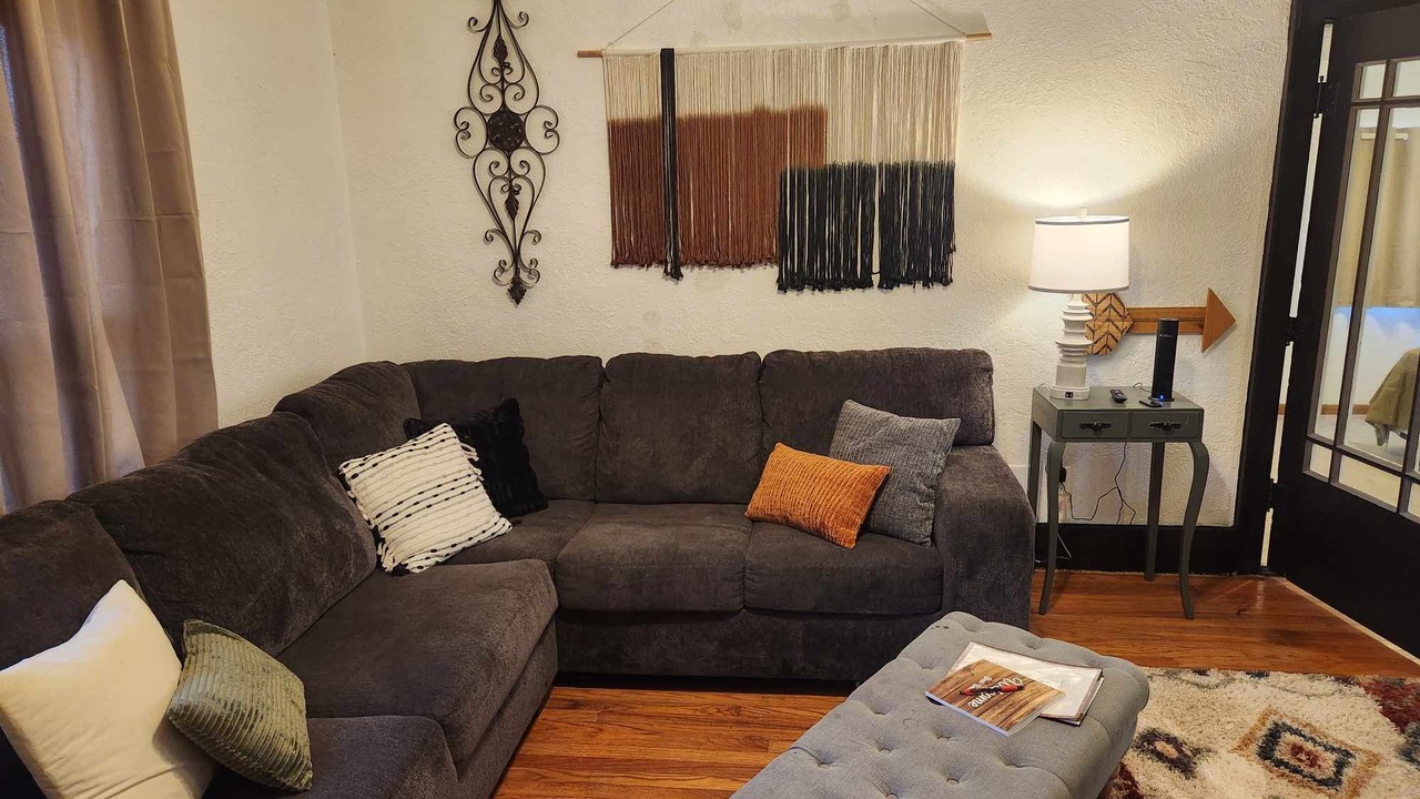 Photo of Livingroom in Ames