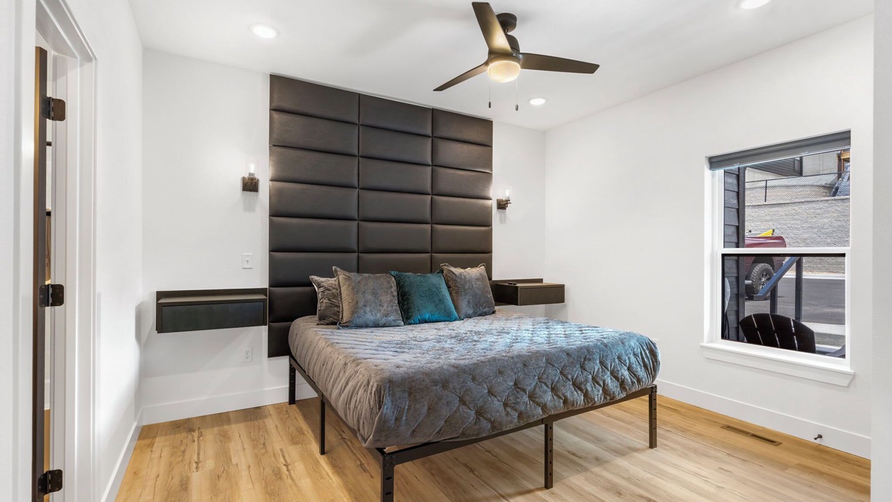 Photo of Bedroom in Hollister