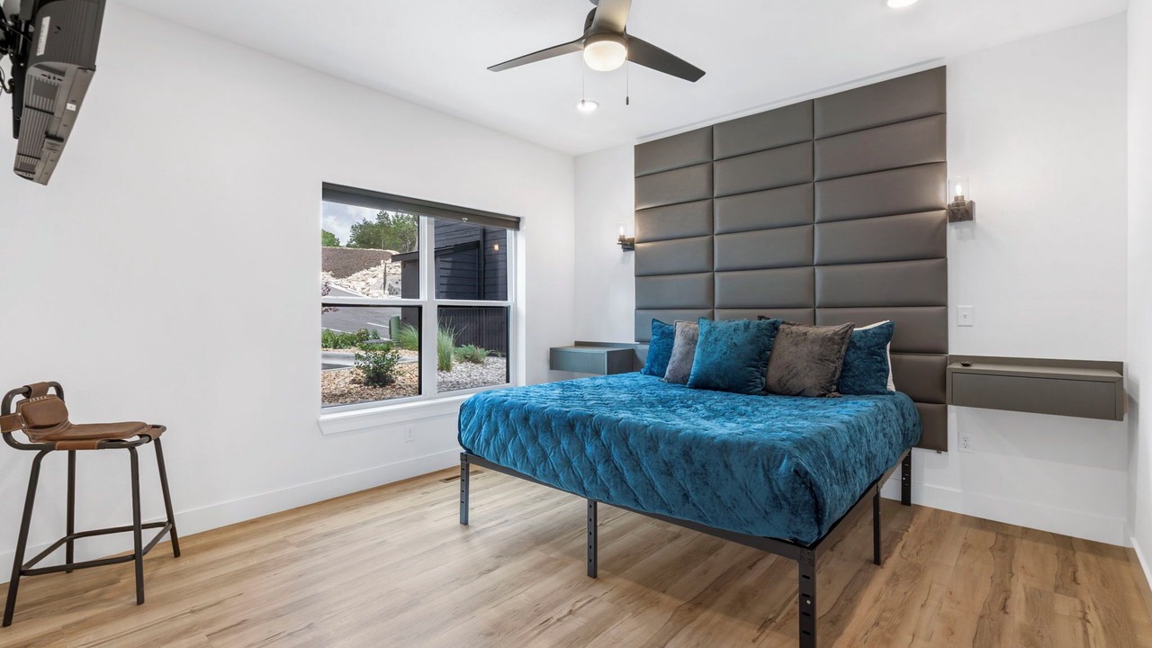 Photo of Bedroom in Hollister