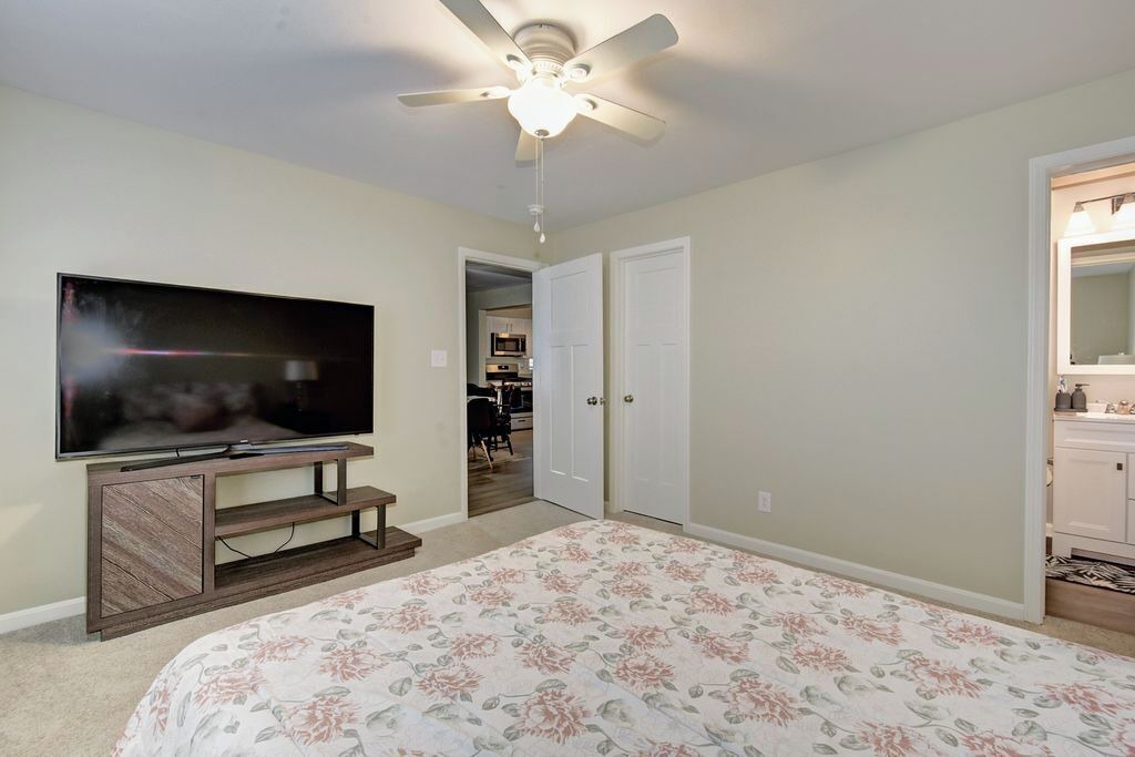 Photo of Bedroom in West Buechel