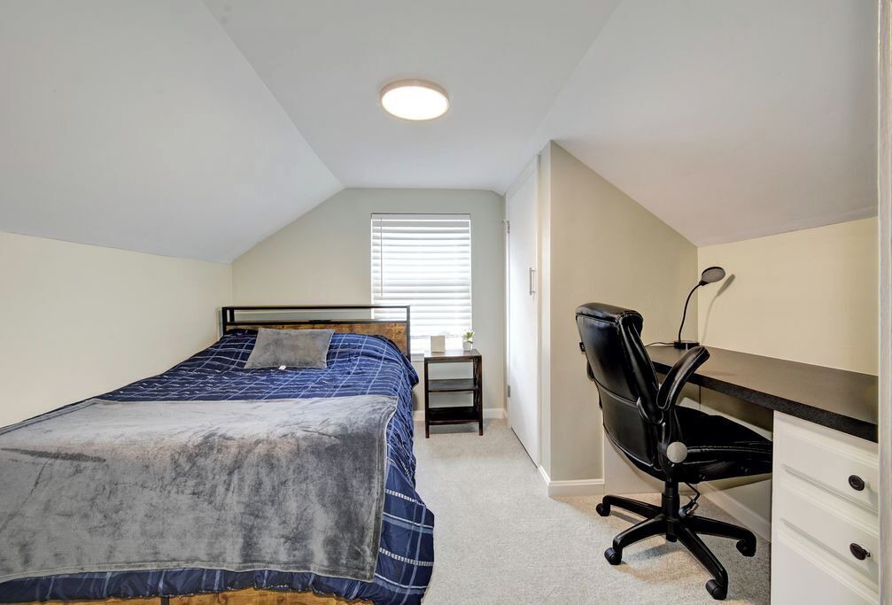 Photo of Bedroom in West Buechel