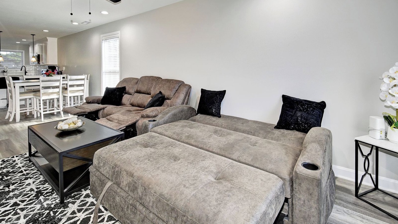 Photo of Livingroom in West Buechel