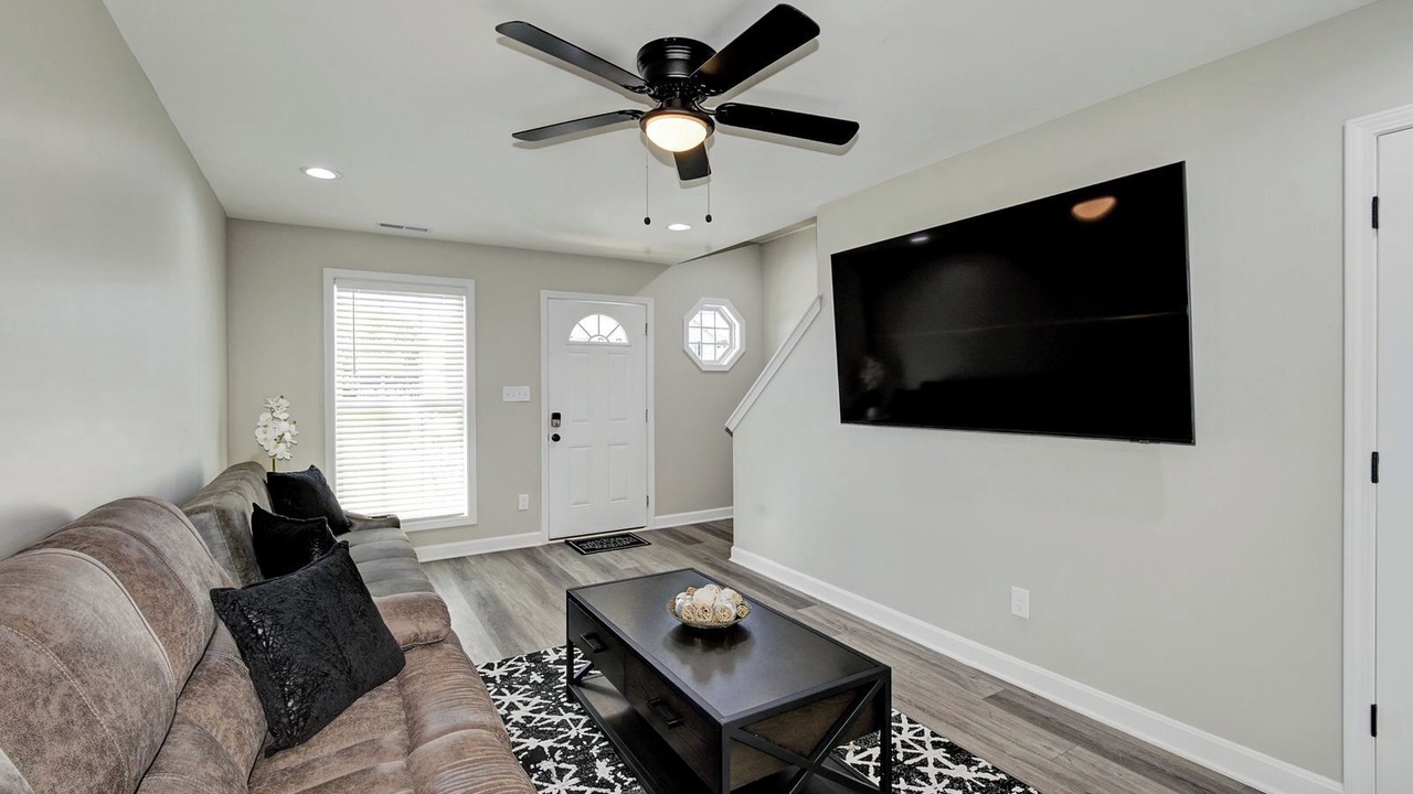 Photo of Livingroom in West Buechel