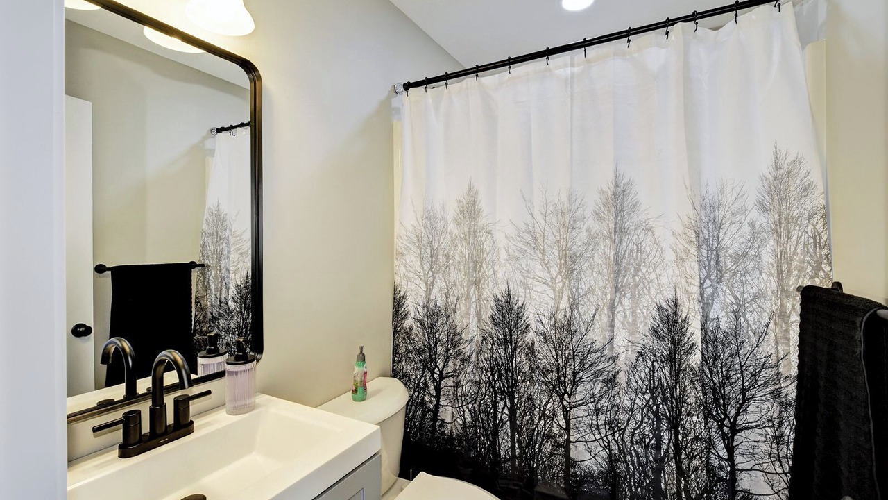 Photo of Bathroom in West Buechel