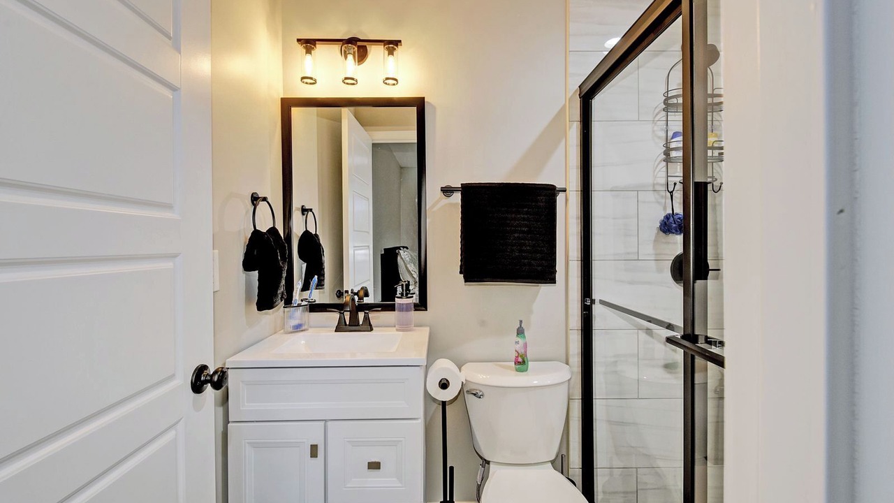 Photo of Bathroom in West Buechel