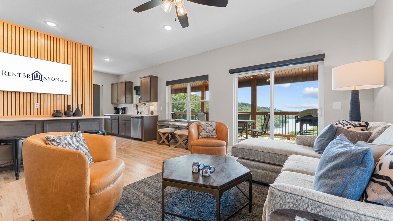 Photo of Livingroom in Kimberling City