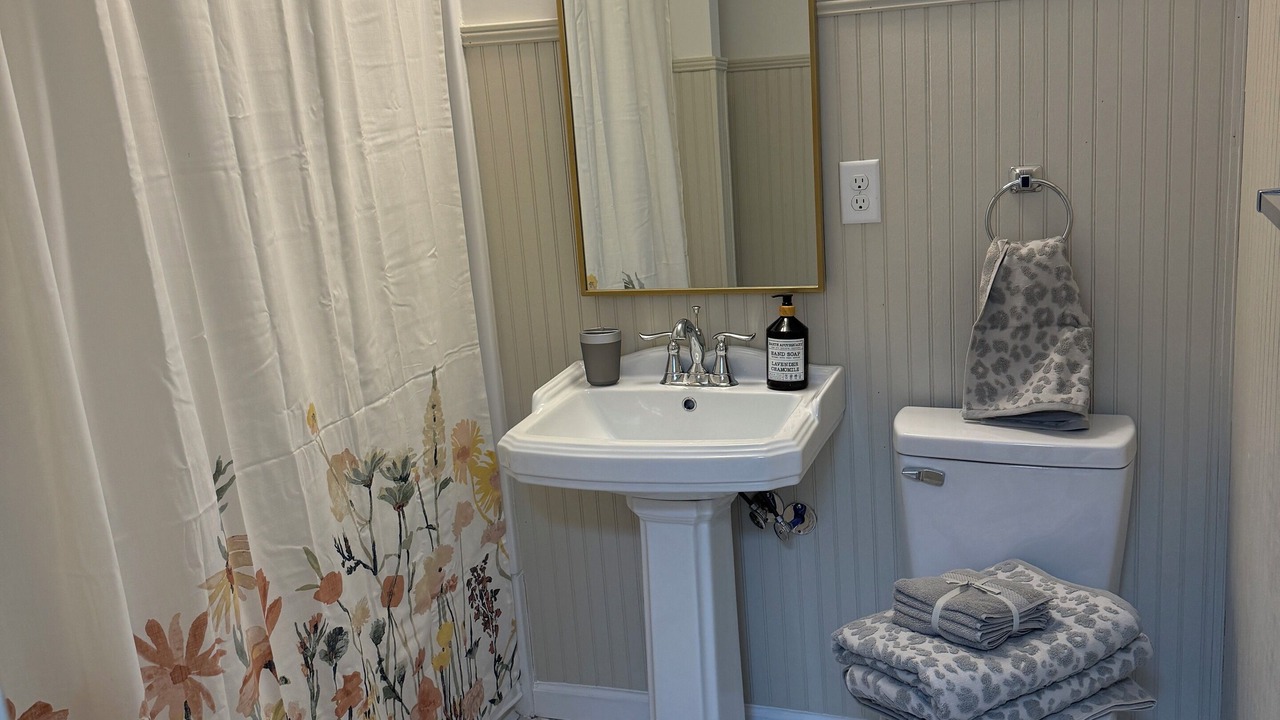 Photo of Bathroom in Shelbyville