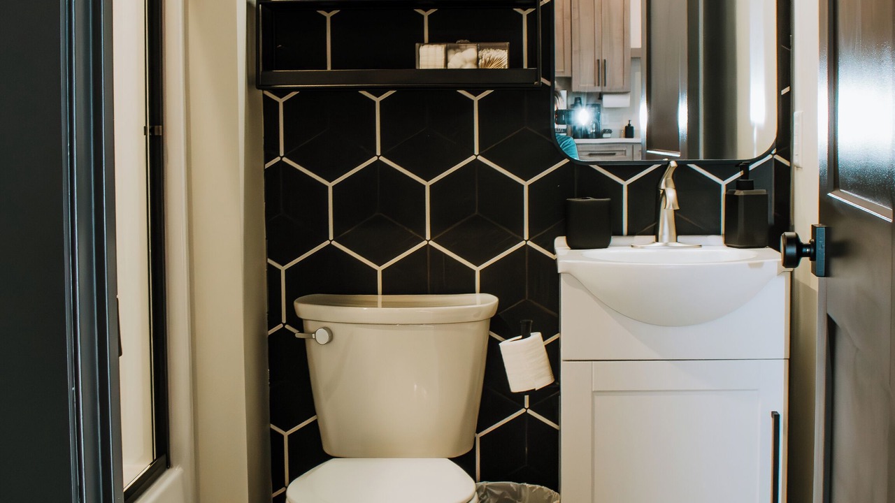 Photo of Bathroom in Leitchfield