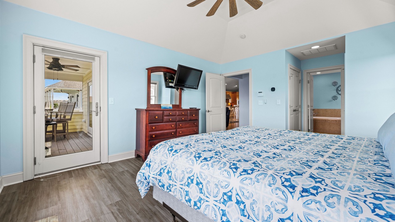 Photo of Bedroom in Manteo