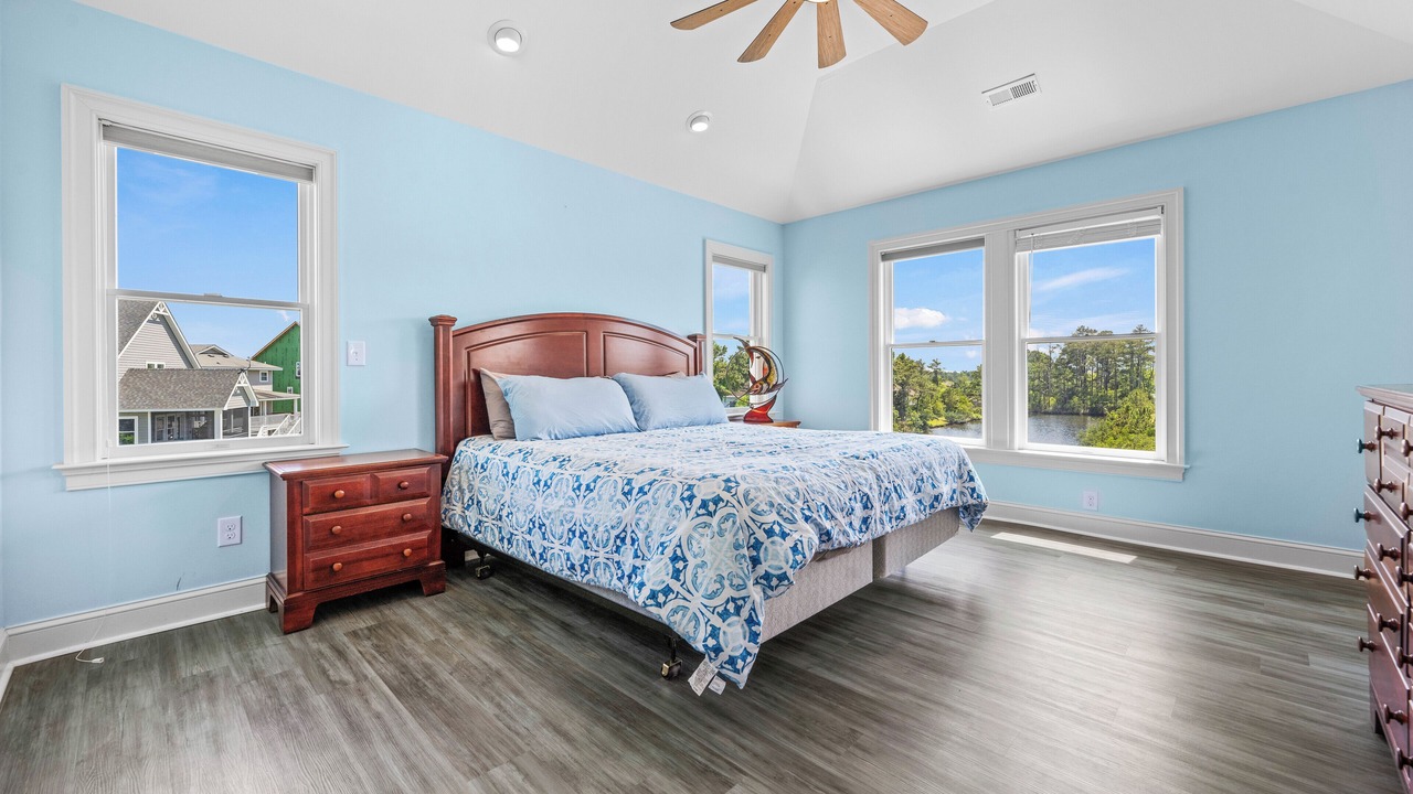 Photo of Bedroom in Manteo