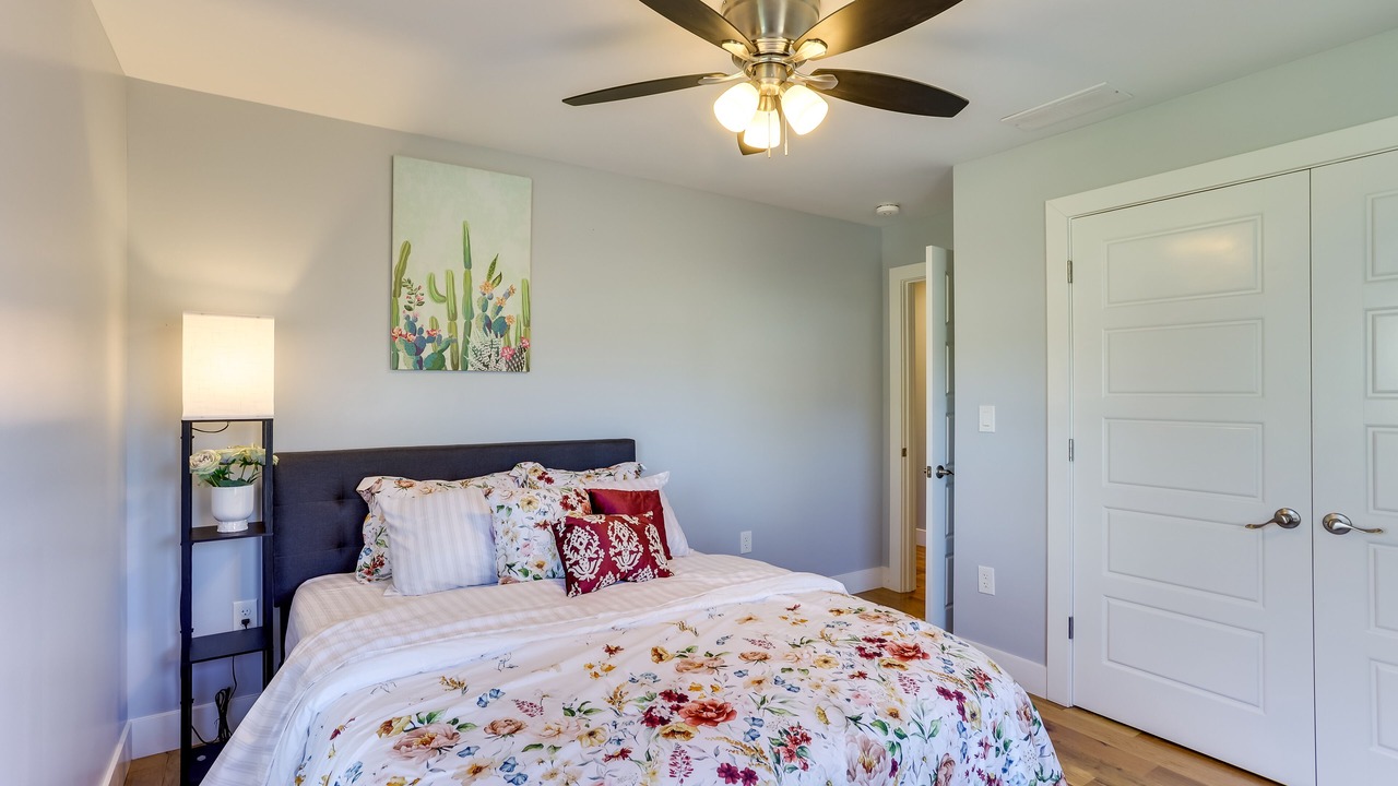 Photo of Bedroom in Utica