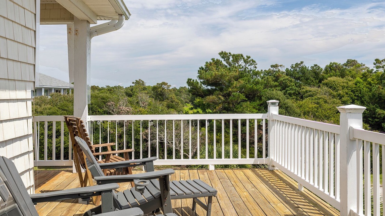 Photo of Patio Balcony in Emerald Isle