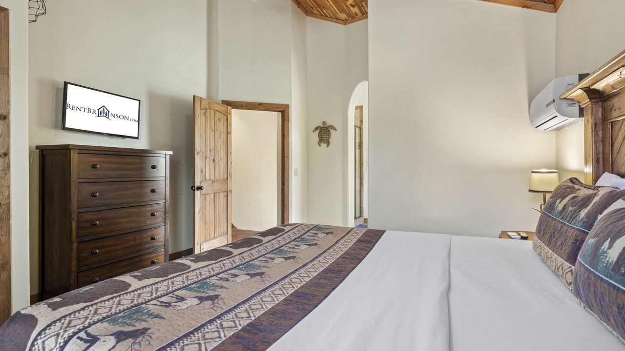 Photo of Bedroom in Branson