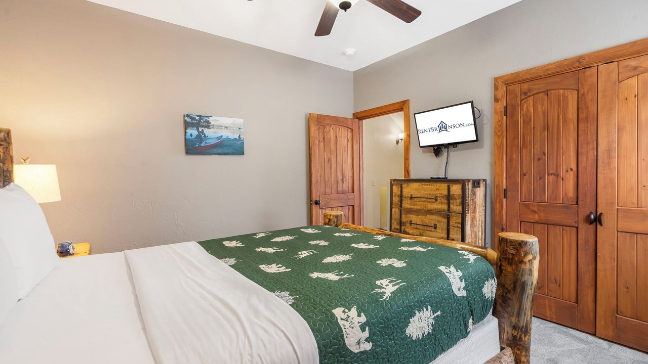 Photo of Bedroom in Branson