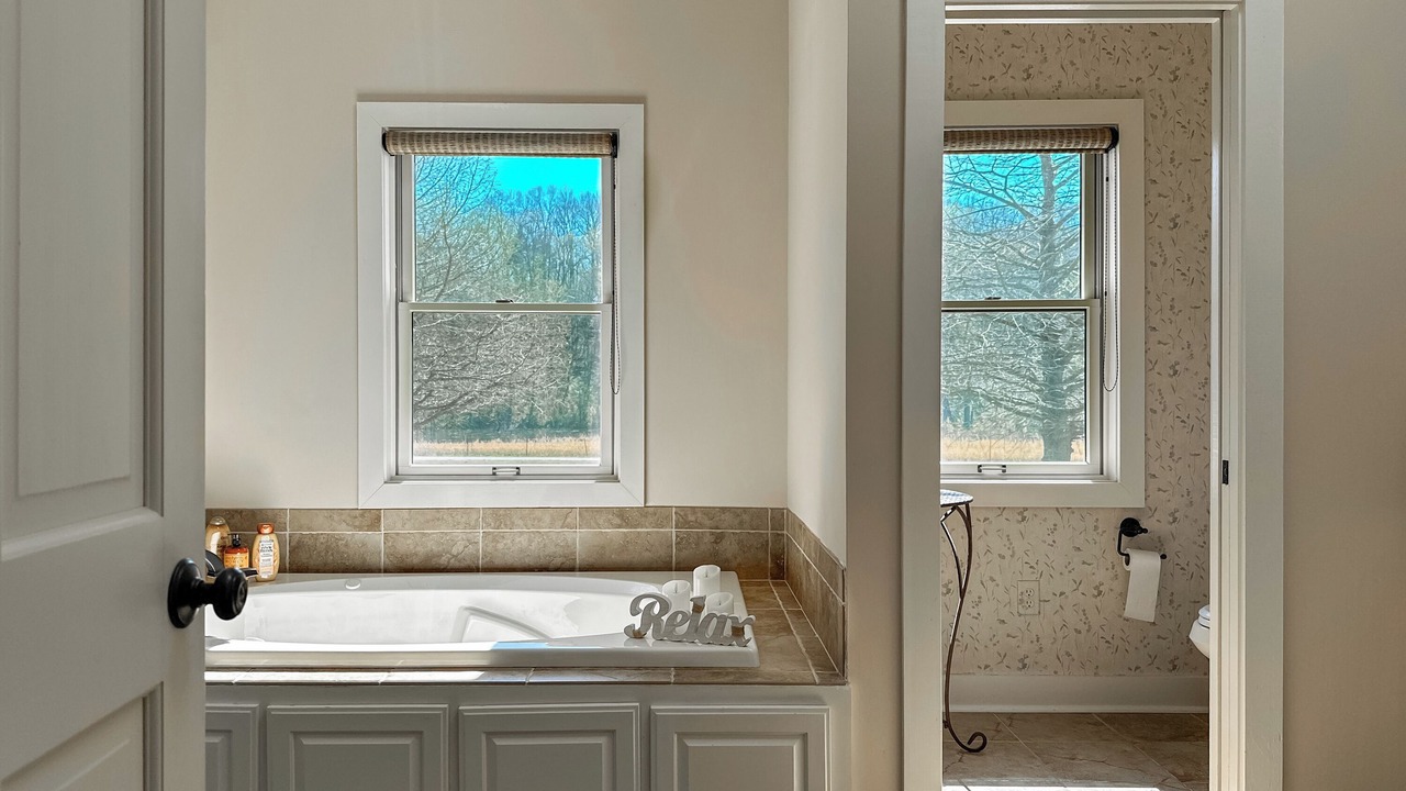 Photo of Bathroom in Pangburn