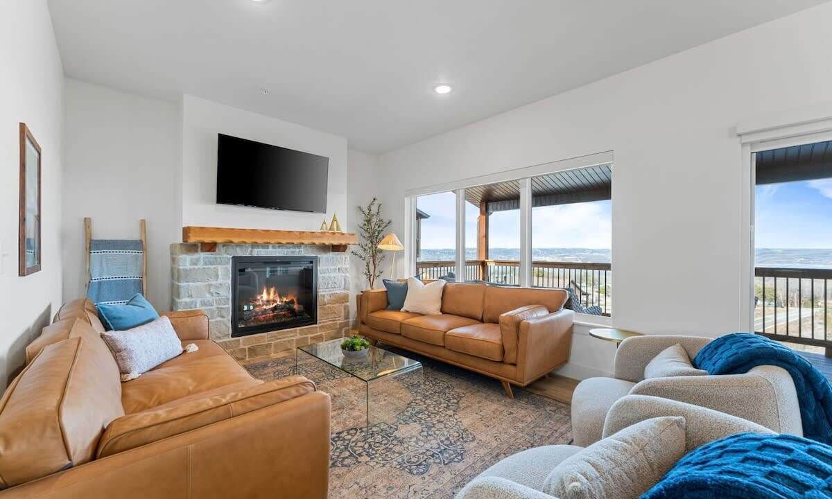 Photo of Livingroom in Kimberling City