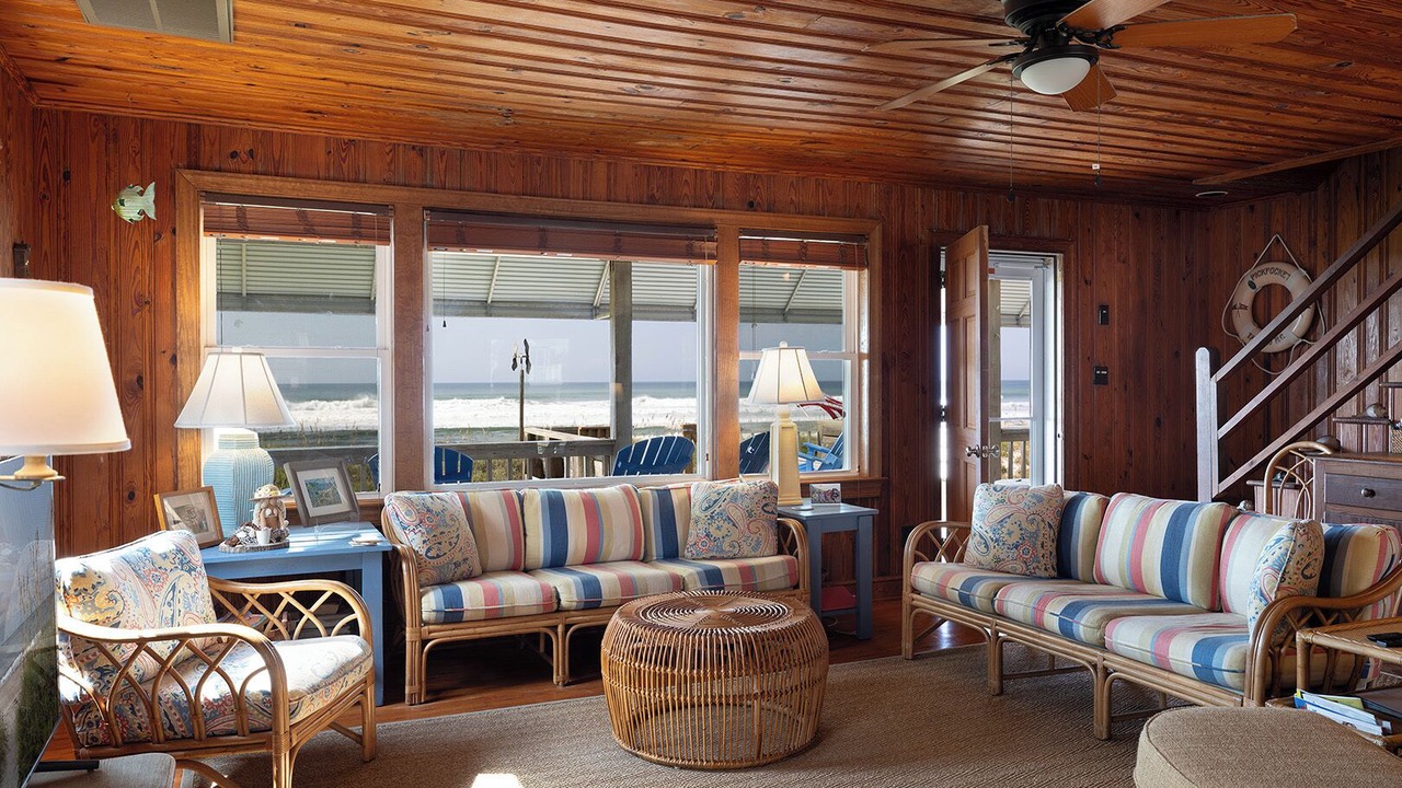 Photo of Livingroom in Atlantic Beach