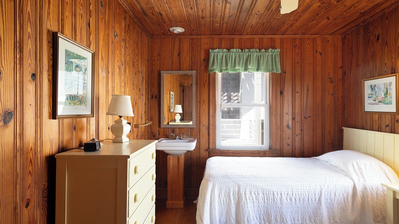 Photo of Bedroom in Atlantic Beach