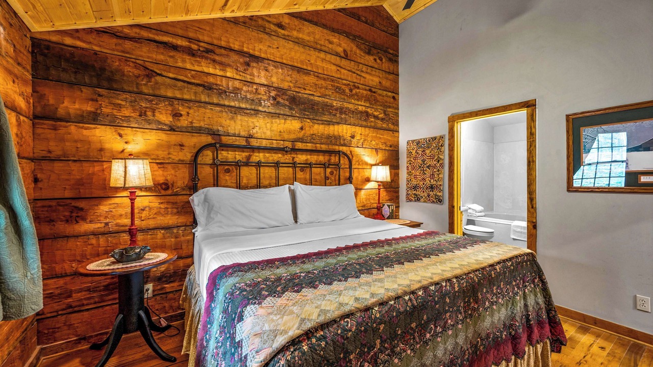 Photo of Bedroom in Townsend