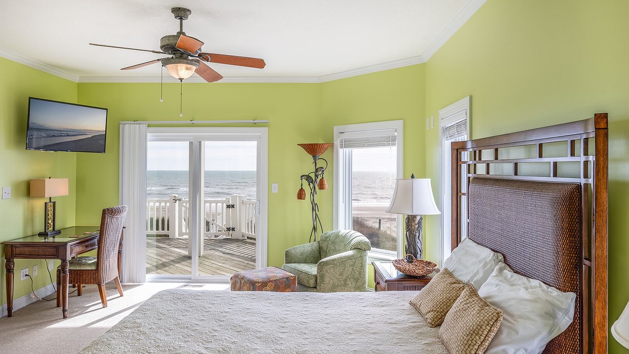Photo of Patio Balcony in Emerald Isle