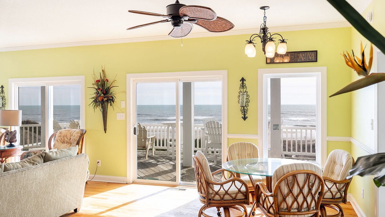 Photo of Livingroom in Emerald Isle